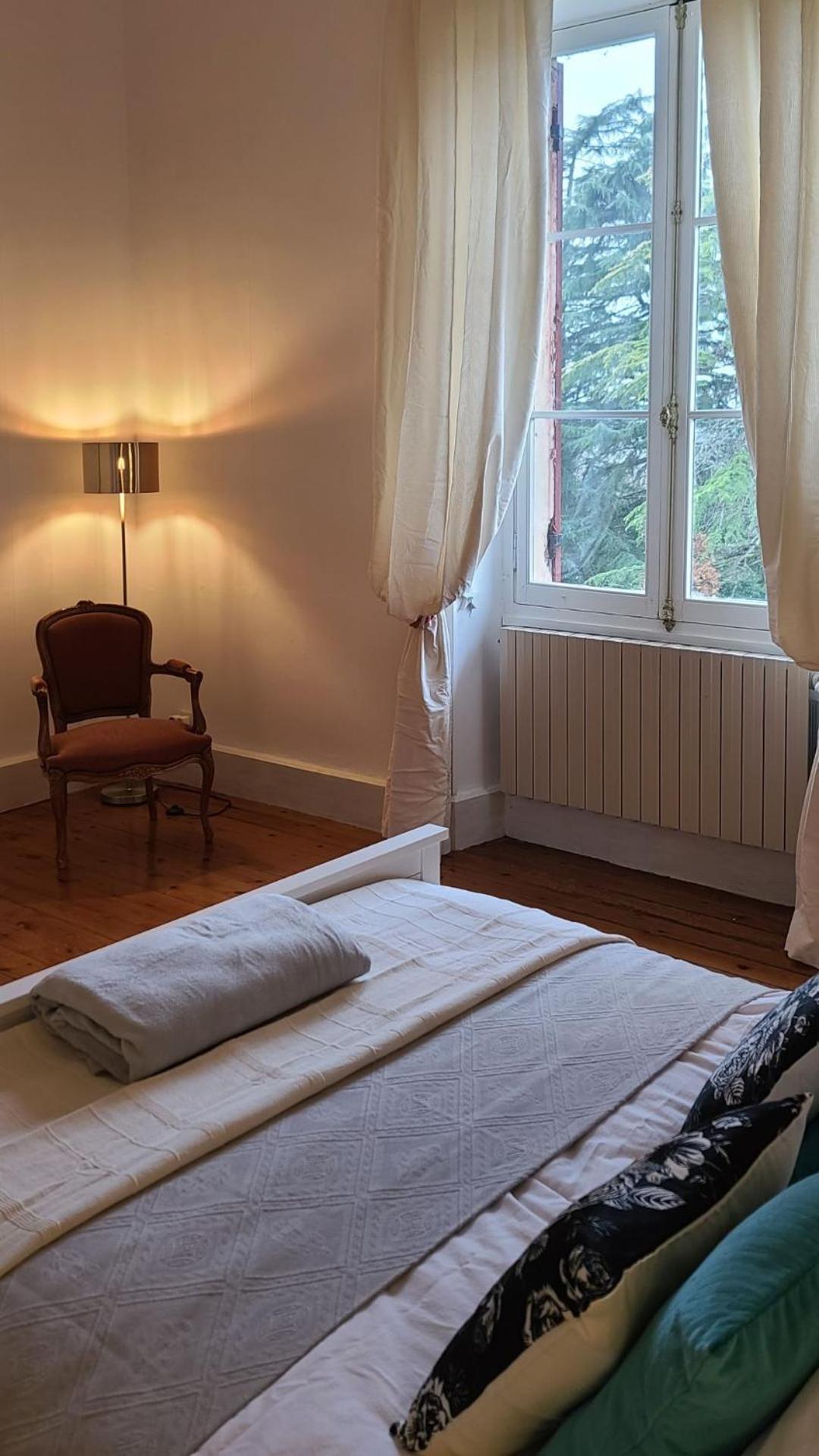 Le Manoir Du Moulin De Madame Bed & Breakfast Villeneuve-sur-Lot Oda fotoğraf