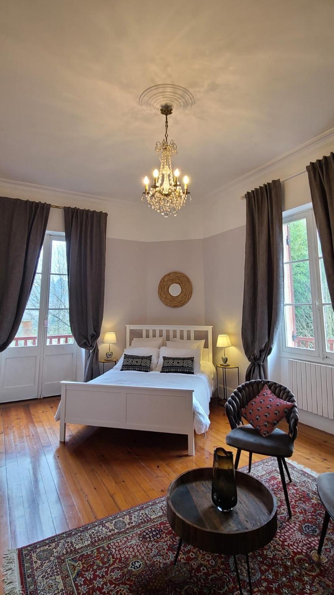 Le Manoir Du Moulin De Madame Bed & Breakfast Villeneuve-sur-Lot Oda fotoğraf